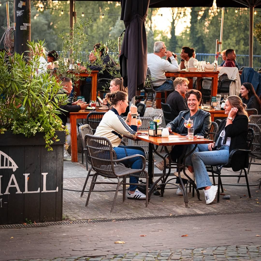 Foodhall Logo